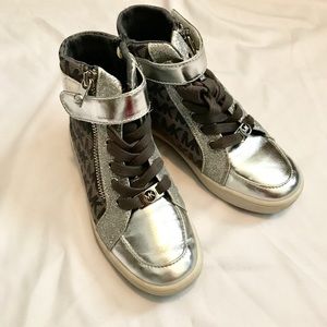 Girls Michael Kors Silver High Sneakers